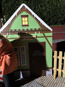 Πεντέλη: Λαμπερή εκδήλωση για το «Άναμμα του Χριστουγεννιάτικου Δέντρου» στη Νέα Πεντέλη