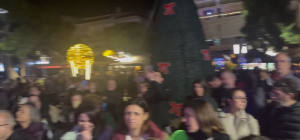 "Φωταγώγηση Χριστουγεννιάτικου Δένδρου στα Μελίσσια" Μια Λαμπερή γιορτή στην Πλατεία Μικρασιατών "Φωταγώγηση Χριστουγεννιάτικου Δένδρου στα Μελίσσια" Μια Λαμπερή γιορτή στην Πλατεία Μικρασιατών