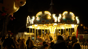 Η χριστουγεννιάτικη γιορτή στο Χαλάνδρι ξεκίνησε με το άναμμα του δέντρου Η χριστουγεννιάτικη γιορτή στο Χαλάνδρι ξεκίνησε με το άναμμα του δέντρου