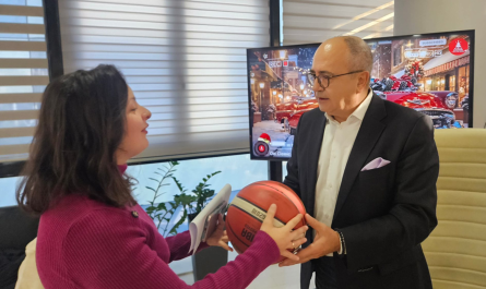 Ηράκλειο Αττικής: Συνέντευξη του Δημάρχου στους μαθητές του 6ο Δημοτικού  