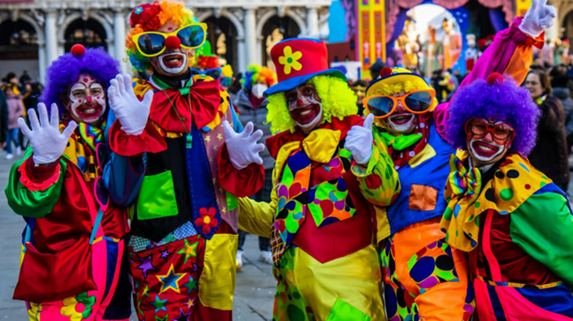 Απόκριες 2026: Οδηγός για το Τριώδιο, την Τσικνοπέμπτη και τις Αποδράσεις σας