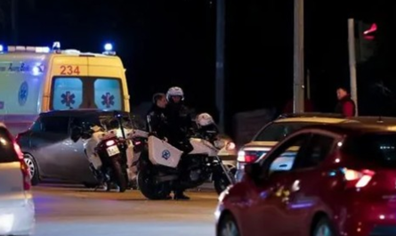 Σοβαρό τροχαίο στην Εθνική Οδό: Σφοδρή σύγκρουση με τραυματίες στο ύψος της Βαρυμπόμπης