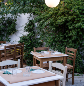 «Δούκισσα»: Η αρχοντιά του μεζέ σε μια καταπράσινη όαση στο Χαλάνδρι «Δούκισσα»: Η αρχοντιά του μεζέ σε μια καταπράσινη όαση στο Χαλάνδρι