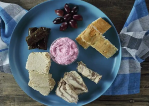 Απόκριες 2026: Οδηγός για το Τριώδιο, την Τσικνοπέμπτη και τις Αποδράσεις σας