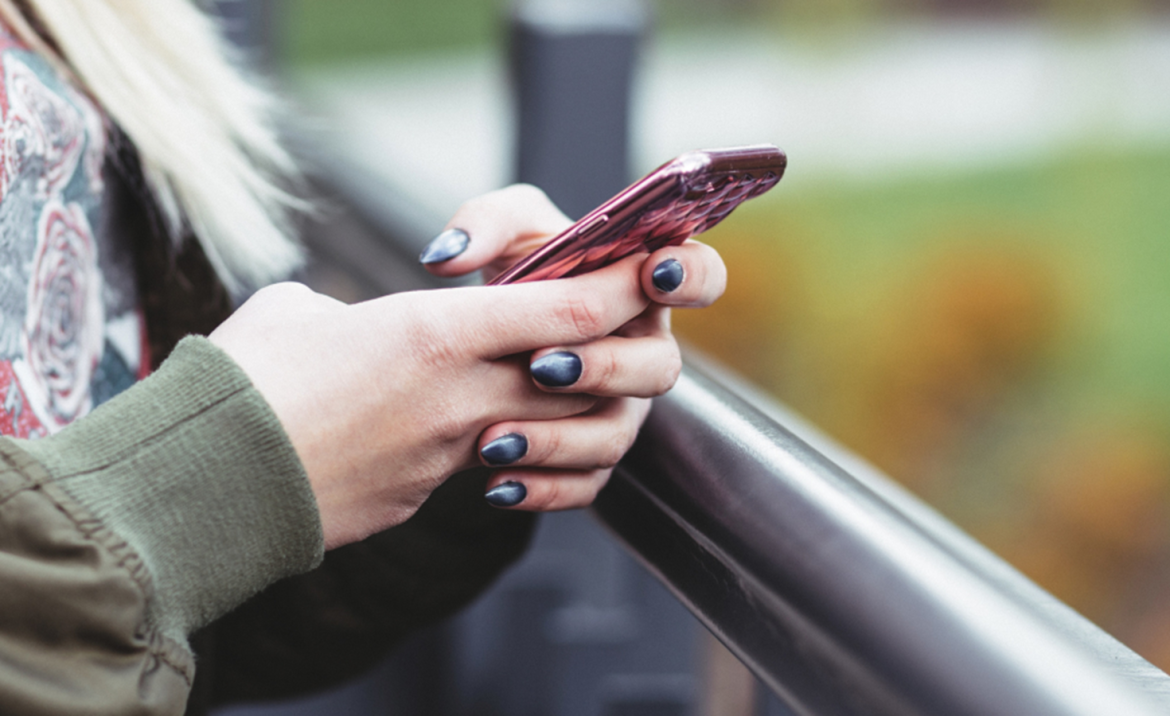 Το Τέλος του «Scroll»: Μήπως ξεπεράσαμε τα Social Media;