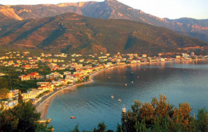 «Πελετά και Νότια Κυνουρία» Η Γοητεία της "Άγονης" Αυθεντικότητας