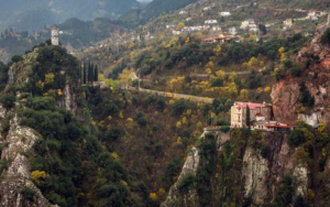 Μεγάλο Χωριό Ευρυτανίας «Η Αρχόντισσα της Καλιακούδας» Μεγάλο Χωριό Ευρυτανίας «Η Αρχόντισσα της Καλιακούδας»