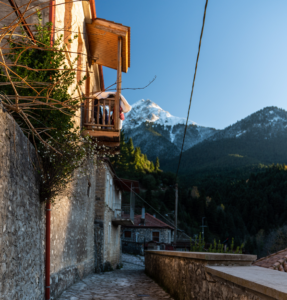 Μεγάλο Χωριό Ευρυτανίας: Η «Αρχόντισσα» της Καλιακούδας Μεγάλο Χωριό Ευρυτανίας: Η «Αρχόντισσα» της Καλιακούδας