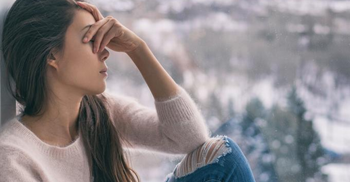«Χειμερινή Μελαγχολία» Γιατί οι γυναίκες επηρεάζονται περισσότερο από το σκοτάδι;
