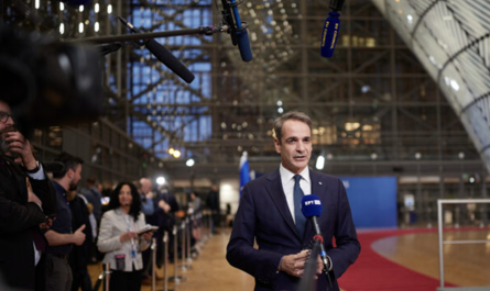 Μητσοτάκης: Στήριξη στην Ουκρανία χωρίς στρατιωτική εμπλοκή εντός των συνόρων της