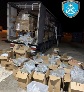 Μεγάλο πλήγμα στο εμπόριο ναρκωτικών: Κατάσχεση φορτίου αξίας 900.000€ σε Ρίο και Αθήνα