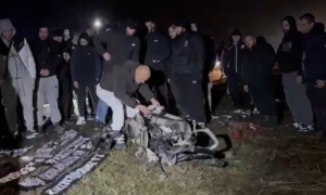 Ρίγη Συγκίνησης στη Ρουμανία: Φόρος Τιμής από τους Οπαδούς του ΠΑΟΚ στους 7 Αδικοχαμένους