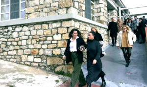 Εγκαίνια της νέας μονάδας προστασίας παιδιού στην Πεντέλη από τη Δόμνα Μιχαηλίδου Εγκαίνια της νέας μονάδας προστασίας παιδιού στην Πεντέλη από τη Δόμνα Μιχαηλίδου