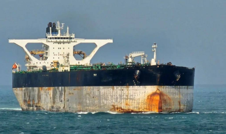 «Θρίλερ στον Ατλαντικό» Αμερικανική απόβαση σε τάνκερ υπό ρωσική σημαία – Σε κλοιό ρωσικών υποβρυχίων η επιχείρηση