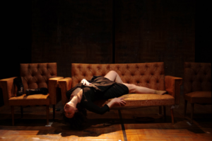 Θέατρο Φούρνος : «Τυφλή, τυφλή φοράδα, πού πας;» Του Σωτήρη Δημητρίου σε σκηνοθεσία του Δαμιανού Κωνσταντινίδη σε ερμηνεία της Δέσποινας Σαραφείδου