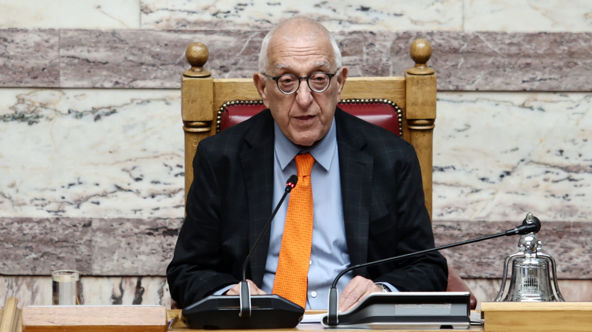 Υπό την προστασία της Βουλής το παιδί του αδικοχαμένου λιμενικού – Αιχμές Κακλαμάνη κατά Κικίλια