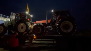 Από τα Μπλόκα στο Σύνταγμα: Η Μεγάλη Κάθοδος των Αγροτών στην Αθήνα Από τα Μπλόκα στο Σύνταγμα: Η Μεγάλη Κάθοδος των Αγροτών στην Αθήνα