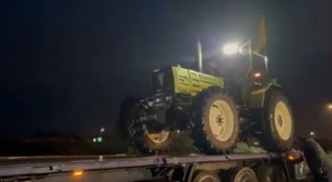 Από τα Μπλόκα στο Σύνταγμα: Η Μεγάλη Κάθοδος των Αγροτών στην Αθήνα Από τα Μπλόκα στο Σύνταγμα: Η Μεγάλη Κάθοδος των Αγροτών στην Αθήνα