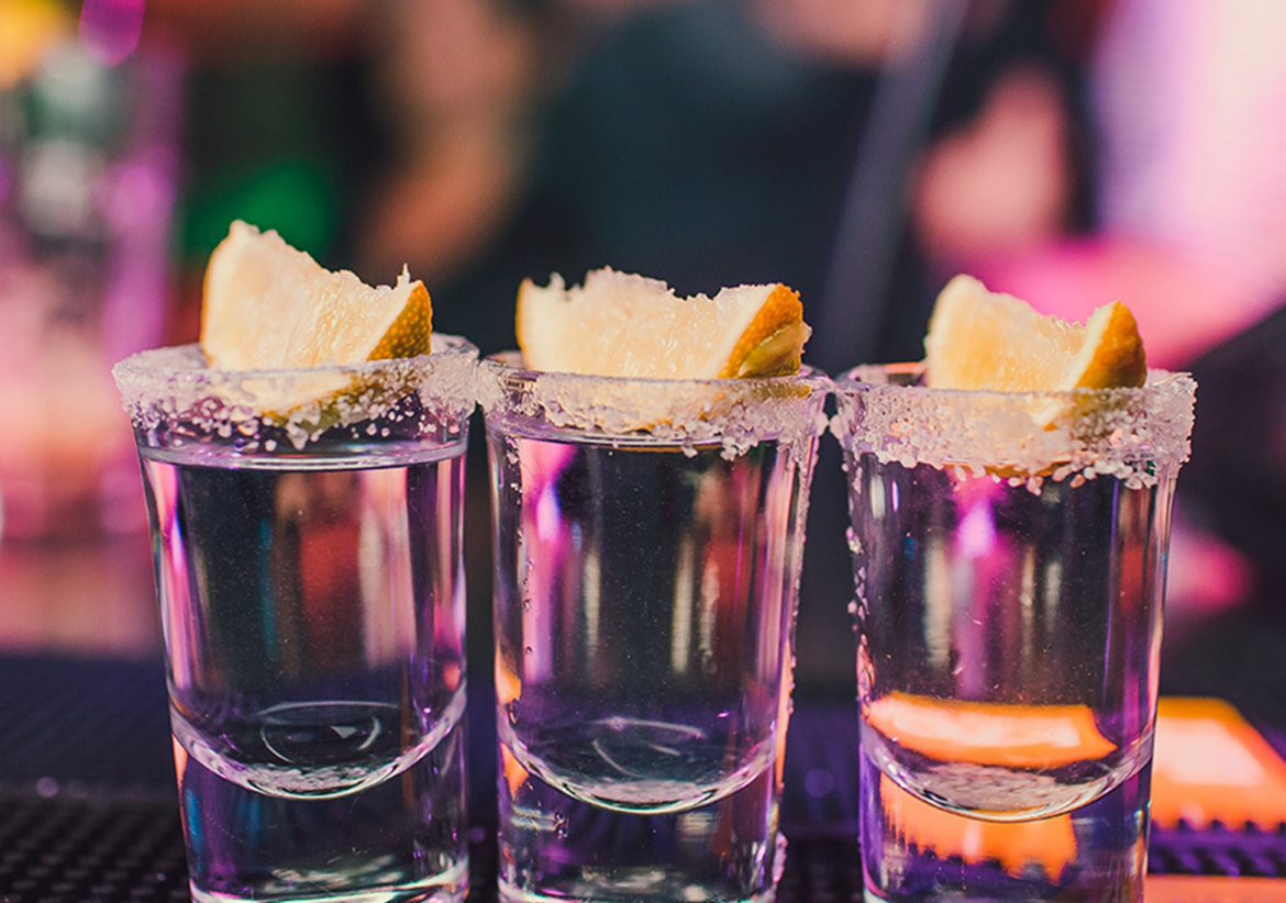 Συναγερμός σε Λύκειο της Εύβοιας: 17χρονος κατέρρευσε μετά από κατανάλωση αλκοόλ εντός του σχολείου