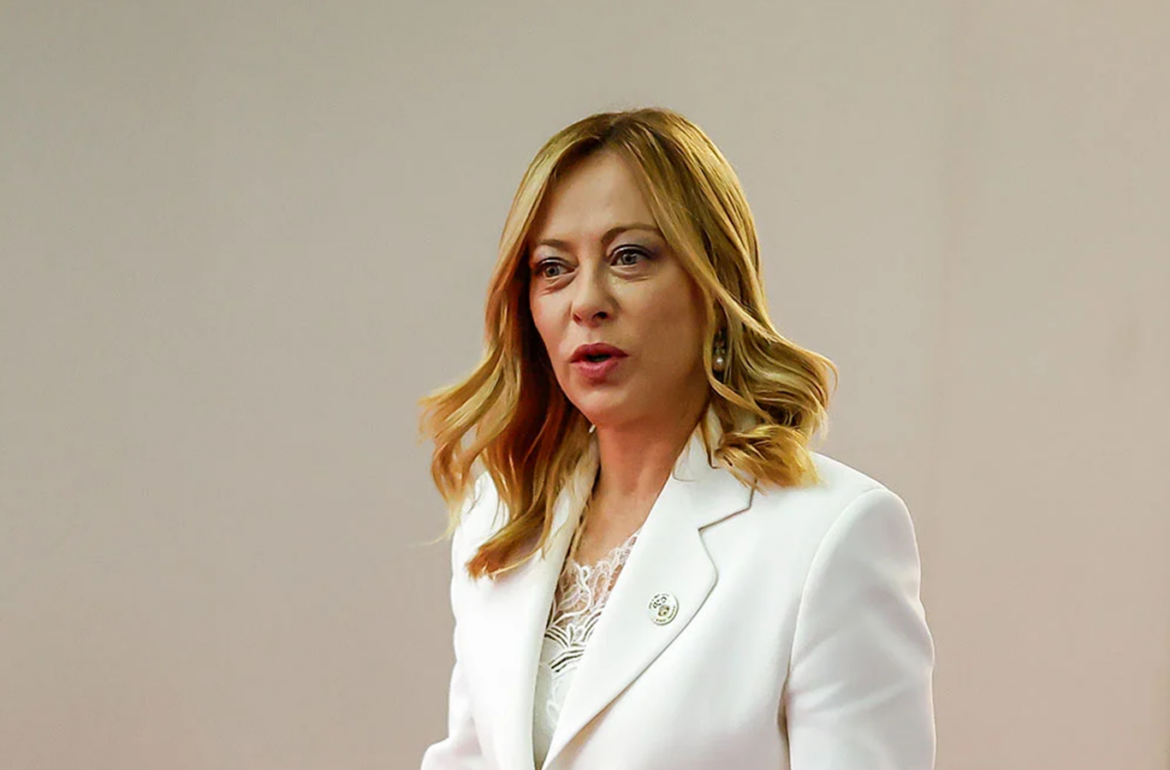 Ιταλία: Σκληρή γραμμή Μελόνι στο μεταναστευτικό με «ναυτικό μπλόκο» και αυστηρούς περιορισμούς