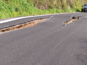 Γορτυνία: «Κόπηκε» στα Δύο ο Δρόμος προς τη Χώρα – Σε Απόγνωση 35 Αποκλεισμένοι Κάτοικοι