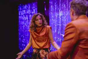 «Hotel Amour»: Η Μουσική Εμπειρία των Ευαγγελάτου – Καραμουρατίδη Κατακτά το Spotify και το Θέατρο Ακροπόλ