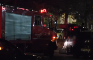 Σοβαρό τροχαίο με ανατροπή στη Μεσογείων: Από θαύμα σώθηκε η οδηγός