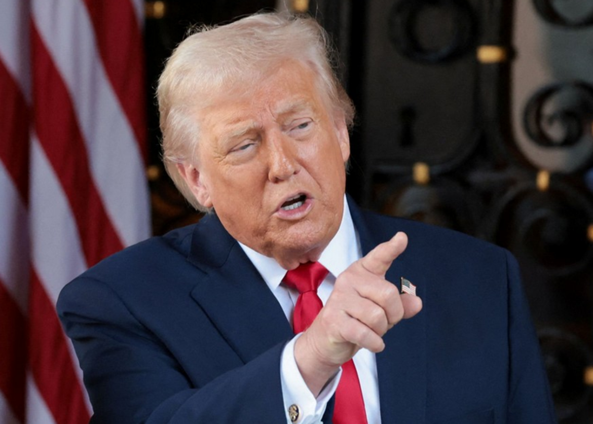 Τράμπ στη WSJ: «Οι δασμοί δημιούργησαν το αμερικανικό οικονομικό θαύμα»