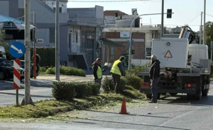 Δήμος Αχαρνών: Επιχείρηση «Πράσινη Καθημερινότητα» – Συνεχείς παρεμβάσεις στις κεντρικές οδικές αρτηρίες