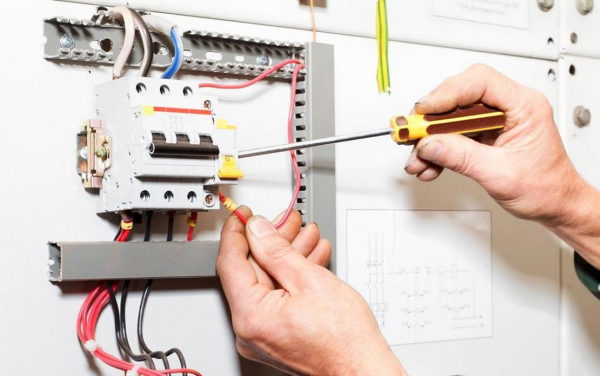 Στη σύλληψη ενός 40χρονου ιδιοκτήτη ψησταριάς προχώρησαν αστυνομικοί του Α.Τ. Χαριλάου – Αναλήψεως στη Θεσσαλονίκη.